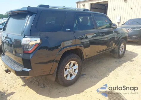 2021 Toyota 4Runner Sr5 Premium z USA, uszkodzony, nr VIN JTENU5JR9M5862576